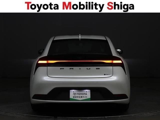 プリウス Ｕ　ミュージックプレイヤー接続可　バックカメラ　衝突被害軽減システム　ＥＴＣ　ＬＥＤヘッドランプ　ワンオーナー（8枚目）