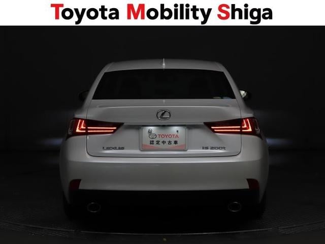 ＩＳ ＩＳ２００ｔ　フルセグ　メモリーナビ　ＤＶＤ再生　ミュージックプレイヤー接続可　バックカメラ　ＥＴＣ　ドラレコ　ＨＩＤヘッドライト　アイドリングストップ（8枚目）