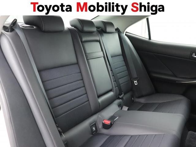 ＩＳ ＩＳ２００ｔ　フルセグ　メモリーナビ　ＤＶＤ再生　ミュージックプレイヤー接続可　バックカメラ　ＥＴＣ　ドラレコ　ＨＩＤヘッドライト　アイドリングストップ（13枚目）