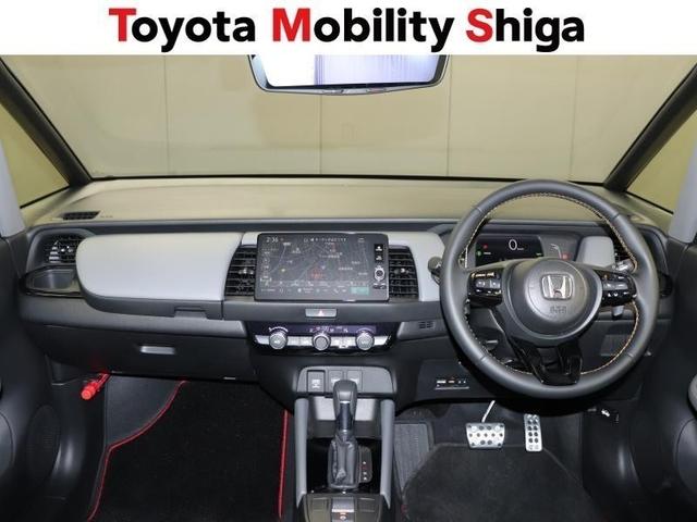 フィット ｅ：ＨＥＶ　ＲＳ　フルセグ　メモリーナビ　ミュージックプレイヤー接続可　バックカメラ　衝突被害軽減システム　ＥＴＣ　ドラレコ　ＬＥＤヘッドランプ　ワンオーナー（9枚目）