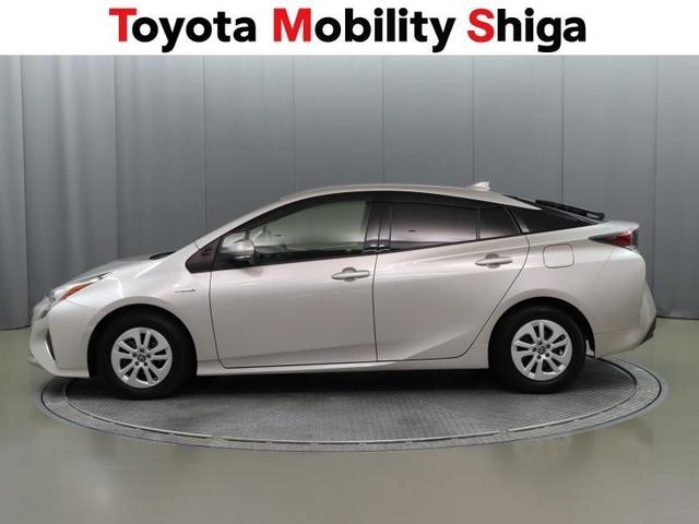 プリウス Ｓ　ワンセグ　メモリーナビ　ミュージックプレイヤー接続可　バックカメラ　衝突被害軽減システム　ＥＴＣ　ドラレコ　ＬＥＤヘッドランプ　ワンオーナー（2枚目）