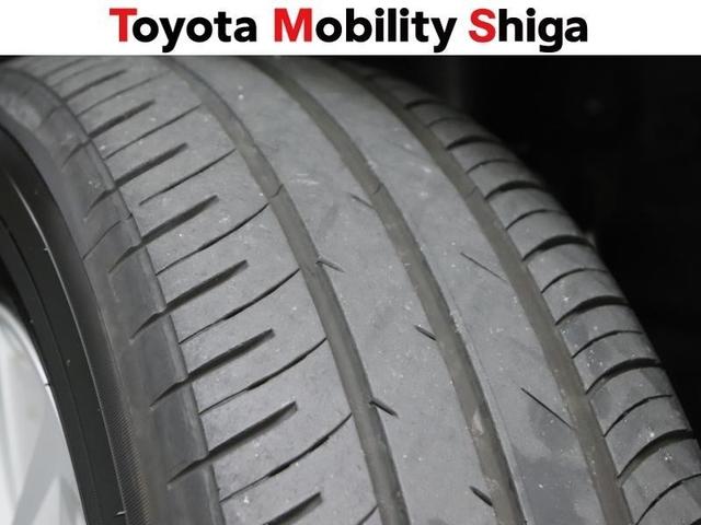 ノア ＨＶ　ＧサイドリフトＵＰチルト　フルセグ　ＤＶＤ再生　ミュージックプレイヤー接続可　バックカメラ　衝突被害軽減システム　ＥＴＣ　両側電動スライド　ＬＥＤヘッドランプ　乗車定員７人　３列シート　ワンオーナー（19枚目）