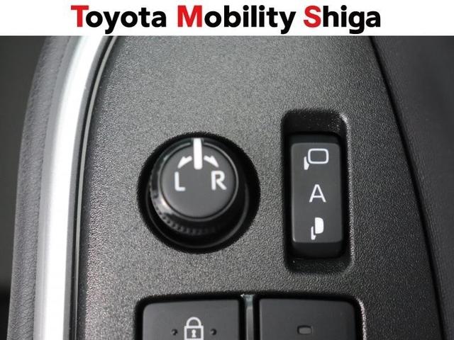 ノア ＨＶ　ＧサイドリフトＵＰチルト　フルセグ　ＤＶＤ再生　ミュージックプレイヤー接続可　バックカメラ　衝突被害軽減システム　ＥＴＣ　両側電動スライド　ＬＥＤヘッドランプ　乗車定員７人　３列シート　ワンオーナー（20枚目）