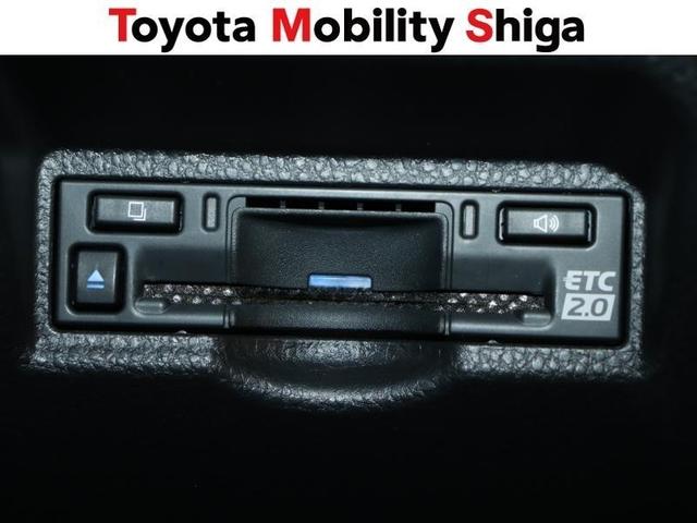 ノア ＨＶ　ＧサイドリフトＵＰチルト　フルセグ　ＤＶＤ再生　ミュージックプレイヤー接続可　バックカメラ　衝突被害軽減システム　ＥＴＣ　両側電動スライド　ＬＥＤヘッドランプ　乗車定員７人　３列シート　ワンオーナー（23枚目）