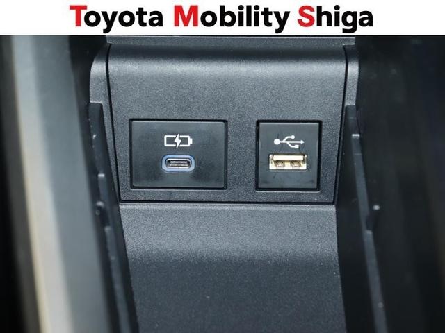 ノア ＨＶ　ＧサイドリフトＵＰチルト　フルセグ　ＤＶＤ再生　ミュージックプレイヤー接続可　バックカメラ　衝突被害軽減システム　ＥＴＣ　両側電動スライド　ＬＥＤヘッドランプ　乗車定員７人　３列シート　ワンオーナー（27枚目）