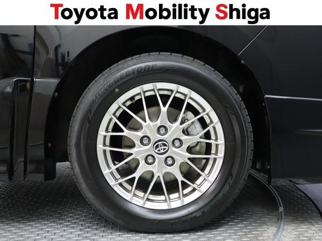 ヴォクシー ハイブリッドＺＳ　煌ＩＩＩ　フルセグ　メモリーナビ　ＤＶＤ再生　ミュージックプレイヤー接続可　後席モニター　バックカメラ　衝突被害軽減システム　ＥＴＣ　ドラレコ　両側電動スライド　ＬＥＤヘッドランプ　乗車定員７人　３列シート（16枚目）