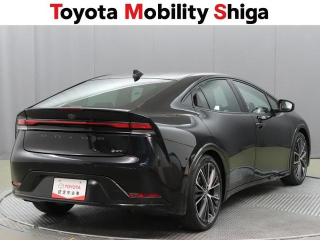 プリウス Ｚ　フルセグ　ミュージックプレイヤー接続可　バックカメラ　衝突被害軽減システム　ＥＴＣ　ＬＥＤヘッドランプ　ワンオーナー（3枚目）