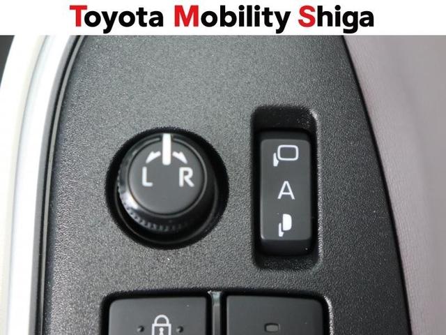 ノア Ｇ　フルセグ　ＤＶＤ再生　ミュージックプレイヤー接続可　後席モニター　バックカメラ　衝突被害軽減システム　ＥＴＣ　両側電動スライド　ＬＥＤヘッドランプ　乗車定員８人　３列シート　ワンオーナー（21枚目）