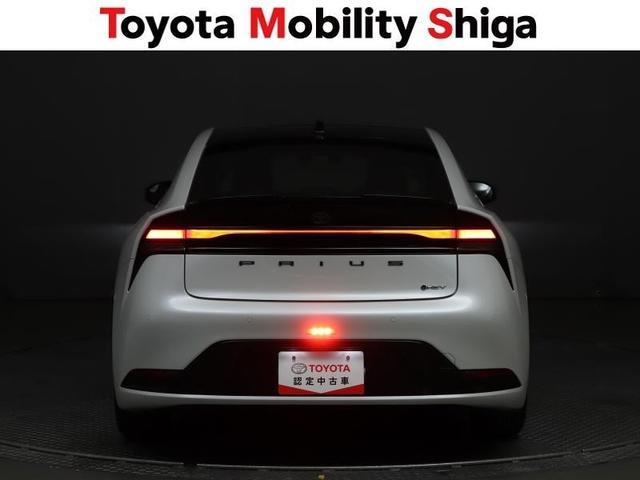 プリウス Ｚ　サンルーフ　４ＷＤ　フルセグ　ミュージックプレイヤー接続可　バックカメラ　衝突被害軽減システム　ＥＴＣ　ＬＥＤヘッドランプ　ワンオーナー（8枚目）