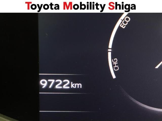 プリウス Ｚ　サンルーフ　４ＷＤ　フルセグ　ミュージックプレイヤー接続可　バックカメラ　衝突被害軽減システム　ＥＴＣ　ＬＥＤヘッドランプ　ワンオーナー（18枚目）