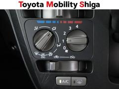 マニュアルエアコン装着車です。お好みのモ−ドに設定して、快適な室内温度をお楽しみ下さい。 6