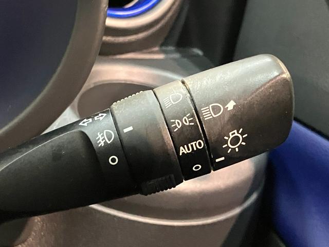 納車後もお客様の快適なカーライフをしっかりサポートさせていただきます！滋賀県内に１３か所ある滋賀ダイハツの店舗にはサービス工場が併設されておりますので、アフターフォローも安心です！