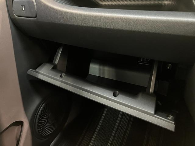 延長保証につきましてはお求めいただく車両によって保証料が異なりますので、当店スタッフまでお気軽にお問い合わせくださいませ。