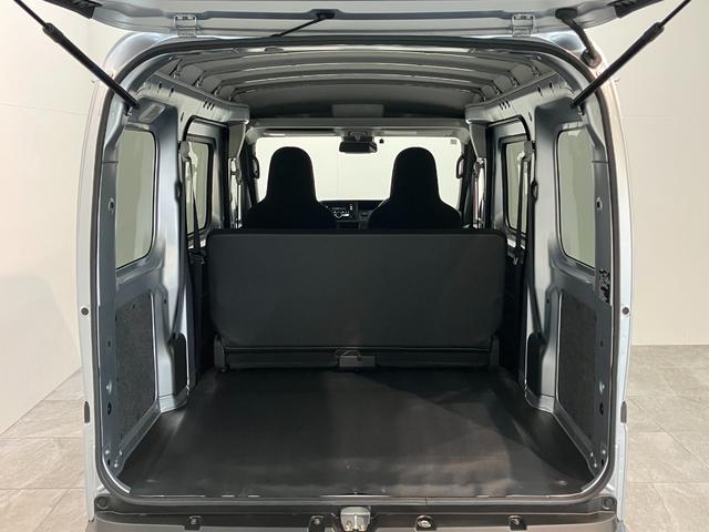 ハイゼットカーゴ ＤＸ　４ＷＤ　ＣＶＴ車　コーナーセンサー　ＣＤステレオ　衝突被害軽減ブレーキ　スマアシ　コーナーセンサー　ＣＤステレオ　ＥＴＣ　キーレス　前席パワーウインドウ　両側スライドドア　パートタイム４ＷＤ　オートライト（7枚目）