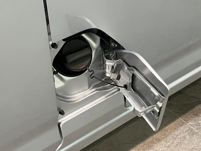 ハイゼットカーゴ ＤＸ　４ＷＤ　ＣＶＴ車　コーナーセンサー　ＣＤステレオ　衝突被害軽減ブレーキ　スマアシ　コーナーセンサー　ＣＤステレオ　ＥＴＣ　キーレス　前席パワーウインドウ　両側スライドドア　パートタイム４ＷＤ　オートライト（33枚目）