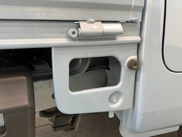 ハイゼットトラック エクストラSA3t 4WD AT車 荷台作業灯 車検整備付 衝突被害軽減ブレーキ パートタイム4WD AT車 CDステレオ キーレス パワーウインドウ オートライト マニュアルエアコン マニュアルレベリング 荷台作業灯 4枚リーフスプリン(34枚目)