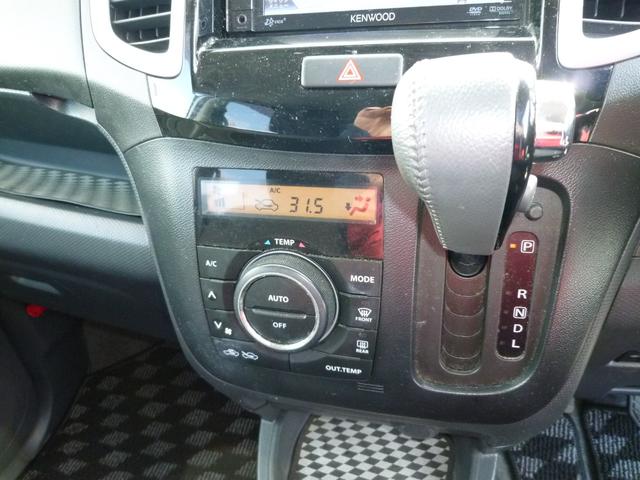 ソリオ ブラック＆ホワイトＩＩ　アイドリングストップ　ノーマルタイヤ４本新品装着　後席左右パワースライドドア　プッシュスタート　メモリーナビ＆バックカメラ　運転席シートヒーター（4枚目）