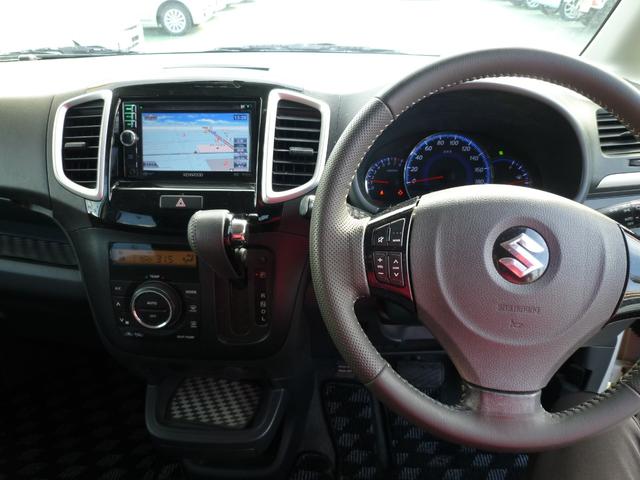 ソリオ ブラック＆ホワイトＩＩ　アイドリングストップ　ノーマルタイヤ４本新品装着　後席左右パワースライドドア　プッシュスタート　メモリーナビ＆バックカメラ　運転席シートヒーター（12枚目）