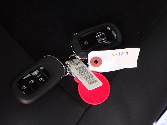Ｎ－ＢＯＸカスタム ターボ　純正９インチナビ　フルセグＴＶ　バックカメラ　両側パワースライドドア　ホンダセンシング　ＥＴＣ　純正１５インチＡＷ　ＬＥＤオートヘッドライト　前席シートヒーター　キーフリー　革巻ハンドル　パドルシフト（24枚目）
