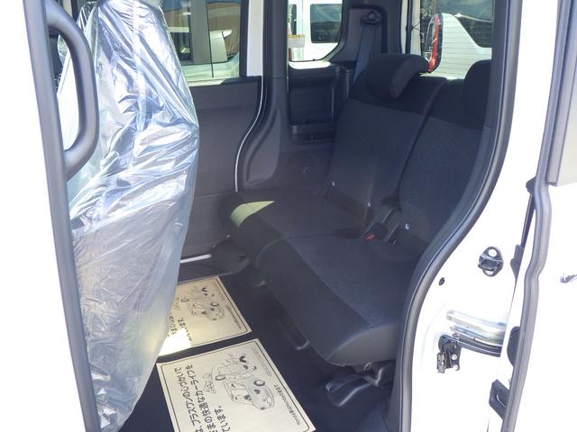 Ｎ－ＢＯＸカスタム ベースグレード　純正８インチディスプレイオーディオ　ホンダセンシング　両側パワースライドドア　電動パーキング　ＬＥＤオートヘッドライト　キーフリー　前席シートヒーター　純正１４インチＡＷ　ＵＳＢソケット（9枚目）