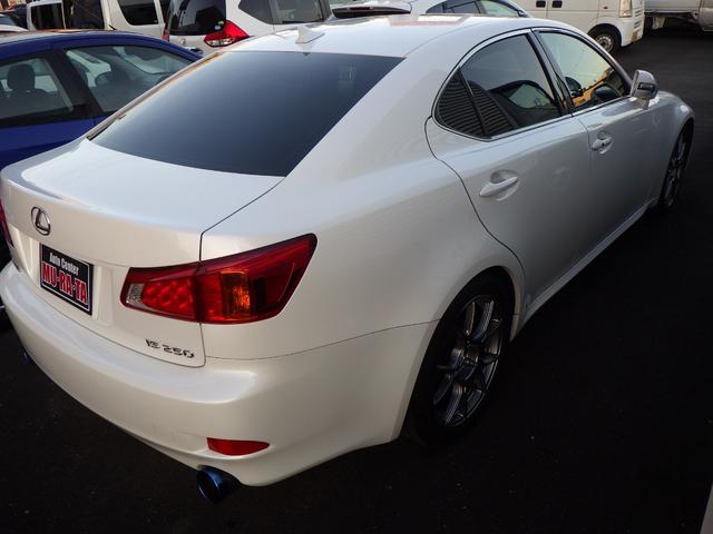 IS IS250 HID プッシュスタート キーフリー ETC 社外品マフラー 18インチSSRホイール 前席パワーシート レーダー探知機 ドライブレコーダー バックカメラ USBソケット フォグランプ(5枚目)