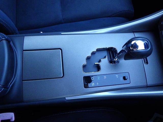 IS IS250 HID プッシュスタート キーフリー ETC 社外品マフラー 18インチSSRホイール 前席パワーシート レーダー探知機 ドライブレコーダー バックカメラ USBソケット フォグランプ(13枚目)