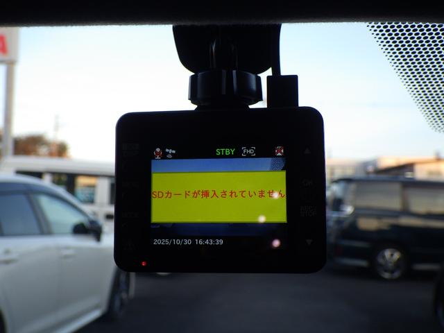 IS IS250 HID プッシュスタート キーフリー ETC 社外品マフラー 18インチSSRホイール 前席パワーシート レーダー探知機 ドライブレコーダー バックカメラ USBソケット フォグランプ(18枚目)