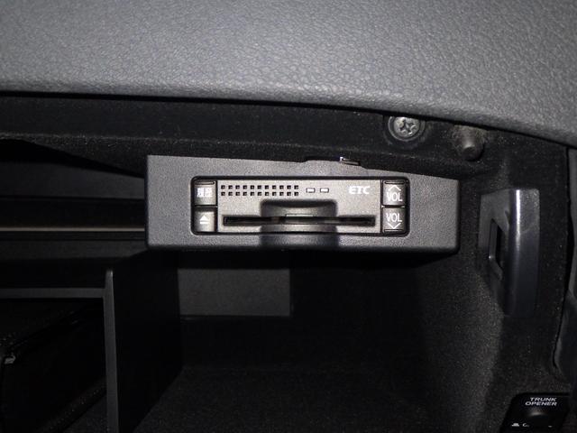 IS IS250 HID プッシュスタート キーフリー ETC 社外品マフラー 18インチSSRホイール 前席パワーシート レーダー探知機 ドライブレコーダー バックカメラ USBソケット フォグランプ(24枚目)