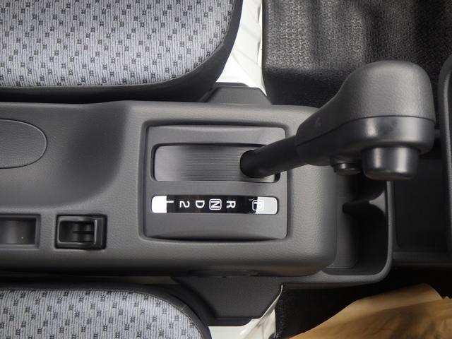 キャリイトラック ＫＣエアコン・パワステ　４ＷＤ　４ＡＴ　ＤＣＢＳ　キーレス　パワーウンドウ　３方開荷台　ＡＭ　ＦＭラジオ　アイドリングストップ　エアコン　パワステ　アングル　間欠ワイパー　両席エアバッグ　ＡＢＳ（14枚目）