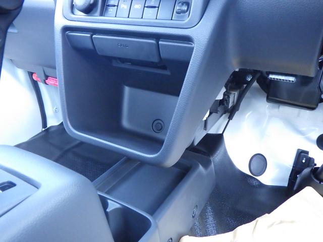 キャリイトラック ＫＣエアコン・パワステ　４ＷＤ　４ＡＴ　ＤＣＢＳ　キーレス　パワーウンドウ　３方開荷台　ＡＭ　ＦＭラジオ　アイドリングストップ　エアコン　パワステ　アングル　間欠ワイパー　両席エアバッグ　ＡＢＳ（30枚目）