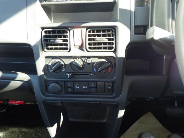 キャリイトラック ＫＣエアコン・パワステ　４ＷＤ　４ＡＴ　ＤＣＢＳ　キーレス　パワーウンドウ　３方開荷台　ＡＭ　ＦＭラジオ　アイドリングストップ　エアコン　パワステ　アングル　間欠ワイパー　両席エアバッグ　ＡＢＳ（11枚目）
