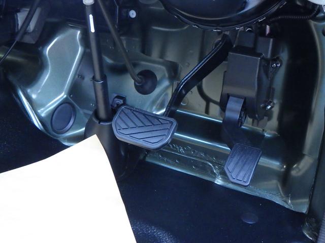 キャリイトラック ＫＣエアコン・パワステ　４ＷＤ　４ＡＴ　ＤＣＢＳ　キーレス　パワーウンドウ　３方開荷台　ＡＭ　ＦＭラジオ　アイドリングストップ　エアコン　パワステ　アングル　間欠ワイパー　両席エアバッグ　ＡＢＳ（20枚目）