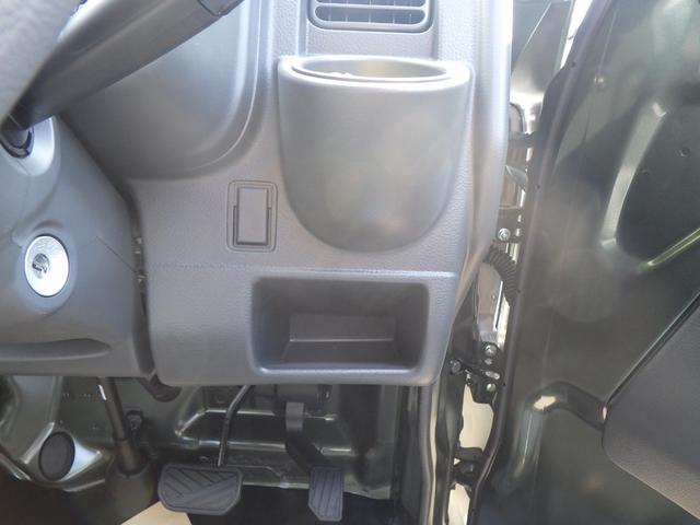 キャリイトラック ＫＣエアコン・パワステ　４ＷＤ　４ＡＴ　ＤＣＢＳ　キーレス　パワーウンドウ　３方開荷台　ＡＭ　ＦＭラジオ　アイドリングストップ　エアコン　パワステ　アングル　間欠ワイパー　両席エアバッグ　ＡＢＳ（33枚目）