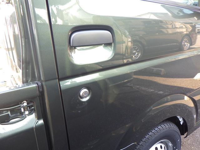 キャリイトラック ＫＣエアコン・パワステ　４ＷＤ　４ＡＴ　ＤＣＢＳ　キーレス　パワーウンドウ　３方開荷台　ＡＭ　ＦＭラジオ　アイドリングストップ　エアコン　パワステ　アングル　間欠ワイパー　両席エアバッグ　ＡＢＳ（35枚目）