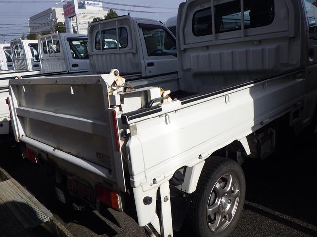 キャリイトラック 　アーム式ゲートリフター　ＡＴ　４ＷＤ　ＣＤデッキ　ＥＴＣ車載器　オートマ　運転席エアバッグ　パワステ　ドライブレコーダー　レベライザー　荷台マット　ゲートプロテクター　作業灯（3枚目）