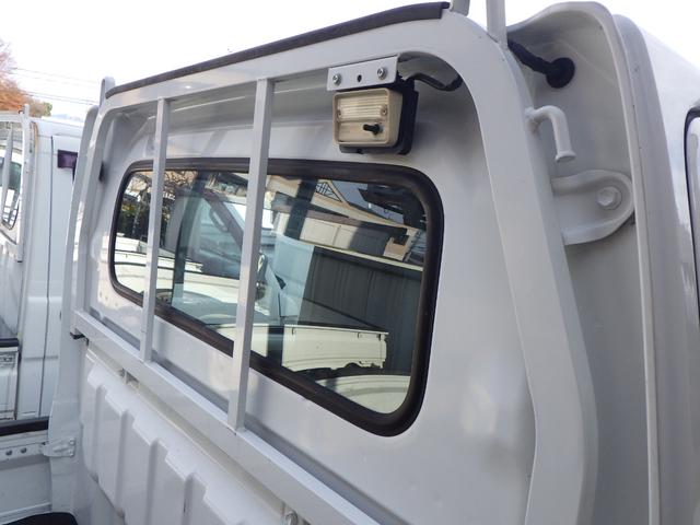 キャリイトラック 　アーム式ゲートリフター　ＡＴ　４ＷＤ　ＣＤデッキ　ＥＴＣ車載器　オートマ　運転席エアバッグ　パワステ　ドライブレコーダー　レベライザー　荷台マット　ゲートプロテクター　作業灯（20枚目）