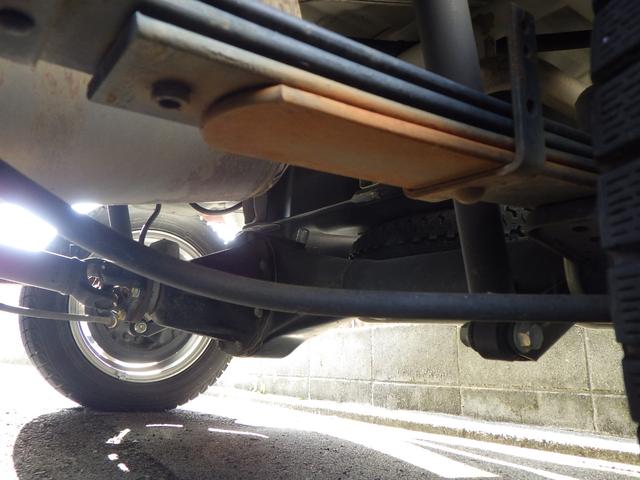 キャリイトラック 　アーム式ゲートリフター　ＡＴ　４ＷＤ　ＣＤデッキ　ＥＴＣ車載器　オートマ　運転席エアバッグ　パワステ　ドライブレコーダー　レベライザー　荷台マット　ゲートプロテクター　作業灯（26枚目）