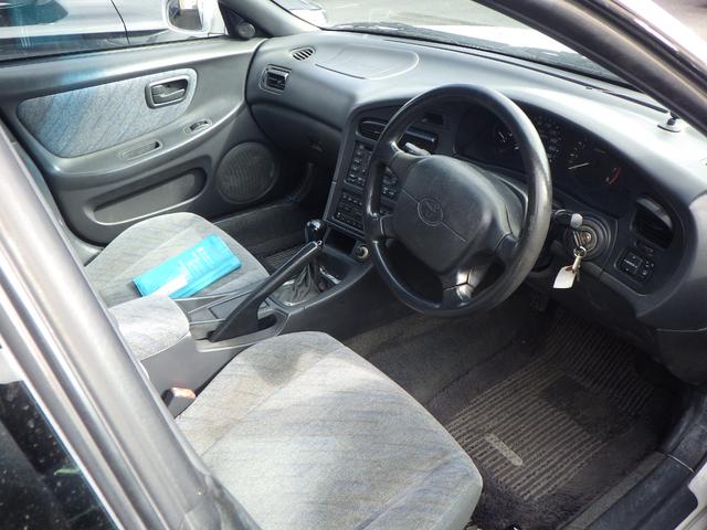 カリーナＥＤ Ｘ　５速ミッション　３Ｓ－ＦＥ型　２．０Ｌエンジン　ＦＦ駆動　サイドドアビーム　エアバッグ　純正ＣＤデッキ　カセットデッキ　ツイーター　オートエアコン　電格ミラー　純正アルミホイール（4枚目）