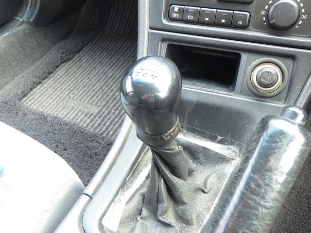 カリーナＥＤ Ｘ　５速ミッション　３Ｓ－ＦＥ型　２．０Ｌエンジン　ＦＦ駆動　サイドドアビーム　エアバッグ　純正ＣＤデッキ　カセットデッキ　ツイーター　オートエアコン　電格ミラー　純正アルミホイール（8枚目）