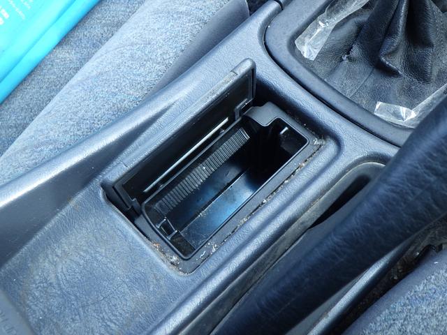 カリーナＥＤ Ｘ　５速ミッション　３Ｓ－ＦＥ型　２．０Ｌエンジン　ＦＦ駆動　サイドドアビーム　エアバッグ　純正ＣＤデッキ　カセットデッキ　ツイーター　オートエアコン　電格ミラー　純正アルミホイール（9枚目）