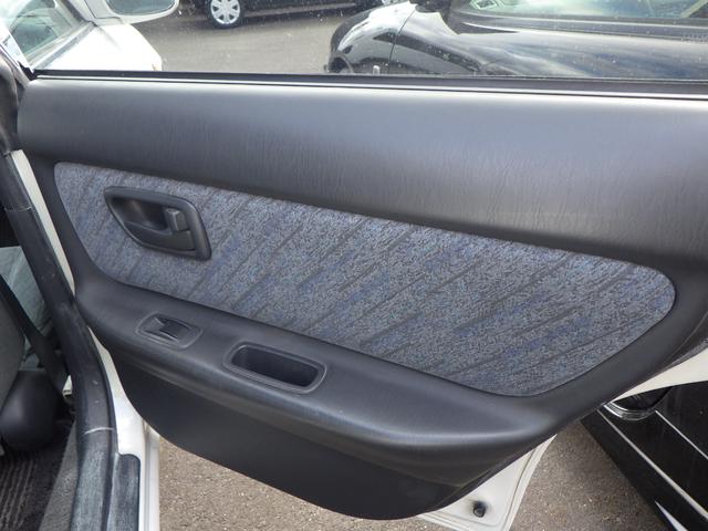 カリーナＥＤ Ｘ　５速ミッション　３Ｓ－ＦＥ型　２．０Ｌエンジン　ＦＦ駆動　サイドドアビーム　エアバッグ　純正ＣＤデッキ　カセットデッキ　ツイーター　オートエアコン　電格ミラー　純正アルミホイール（17枚目）