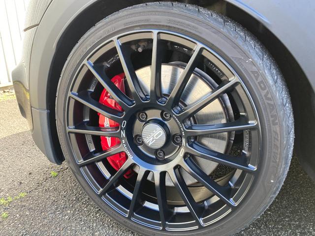 ＭＩＮＩ ジョンクーパーワークス　後期　６ＭＴ　ＯＺ１８インチホイール　純正ＨＤＤナビ　ヘッドアップディスプレイ　ボンネットストライプ（22枚目）