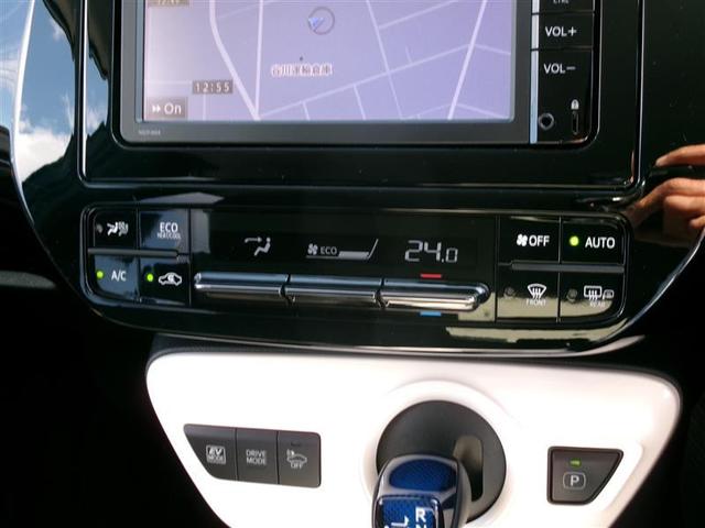 プリウス Ａ　トヨタ認定中古車　ＰＣＳ　ＬＥＤランプ　４ＷＤ　オートエアコン　ＥＴＣ付　ナビ＆ＴＶ　スマートキー　オートクルーズ　デュアルエアバッグ　カーテンエアバッグ　ＡＢＳ　メモリーナビ　エアバッグ　キーレス（7枚目）