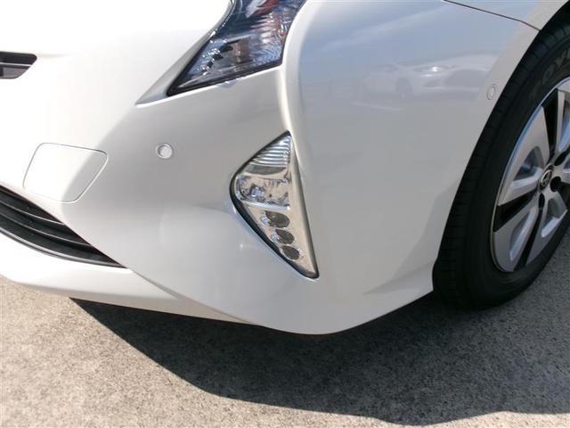 プリウス Ａ　トヨタ認定中古車　ＰＣＳ　ＬＥＤランプ　４ＷＤ　オートエアコン　ＥＴＣ付　ナビ＆ＴＶ　スマートキー　オートクルーズ　デュアルエアバッグ　カーテンエアバッグ　ＡＢＳ　メモリーナビ　エアバッグ　キーレス（14枚目）