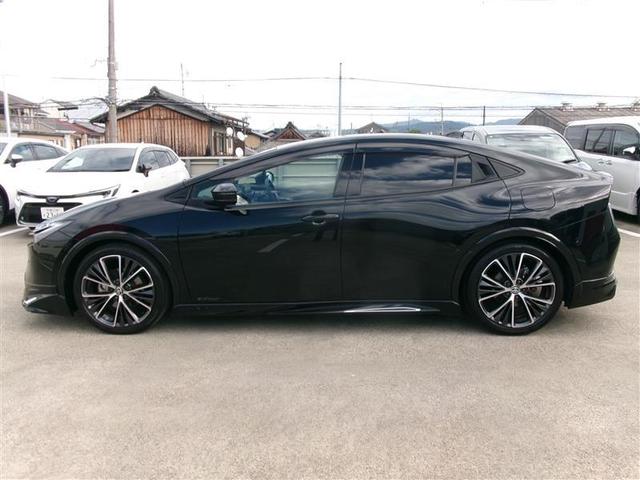 プリウス Ｚ　トヨタ認定中古車　インテリジェントクリアランスソナー　ＰＷシート　地デジＴＶ　ＡＷ　ＬＥＤヘッドライト　エアコン　バックモニター　ドライブレコーダー　ＡＣ１００Ｖ　オートクルーズ　４ＷＤ　キーレス（2枚目）