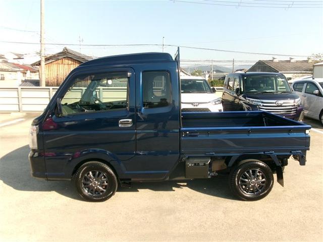 スーパーキャリイ Ｘ　ロングラン保証付き車両　アルミ　ダブルエアバッグ　ＥＴＣ車載器　運転席エアバック　パートタイム４ＷＤ　キーレスキー　ＶＳＣ　前席パワーウィンドウ　エアコンパワステ　ＰＳ　ＡＢＳ（2枚目）