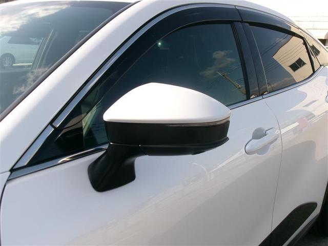 �^�[�������v�t���h�A�~���[�̓f�U�C�������łȂ��A���̃h���C�o�[����͂̕��s�҂ɂ��킩��Ղ����F�����\���ȑ����ł��B