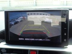 バックモニター付きですので、日常の駐車はもちろん、人や障害物のなど後方が映像で確認出来るので安心です！補助装置になりますので、目視でもご確認ください。 6