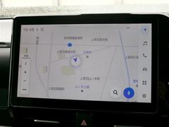 ＤＣＭ（専用通信機）を装備したコネクティッドナビです。なお無償でのご利用期間は限定（令和９年４月まで）されています。詳しくは営業スタッフにお問い合わせください。 5