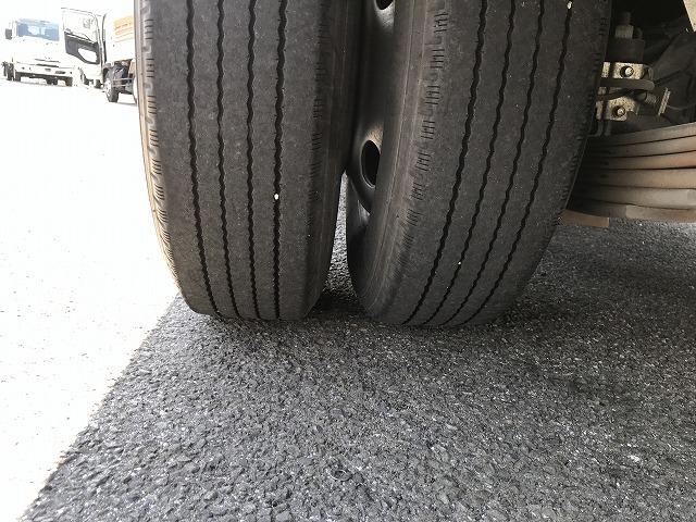 エルフトラック ・３ｔ積・垂直ゲート・ＲＥ０６　昇降６００ｋｇ　・衝突軽減ブレーキ・車線逸脱警報装置・坂道発進補助装置・ロープフック２対・キーレス・荷台内寸　Ｌ３０７６　Ｗ１６２３　Ｈ３８２（ゲート地上高３８５）（43枚目）
